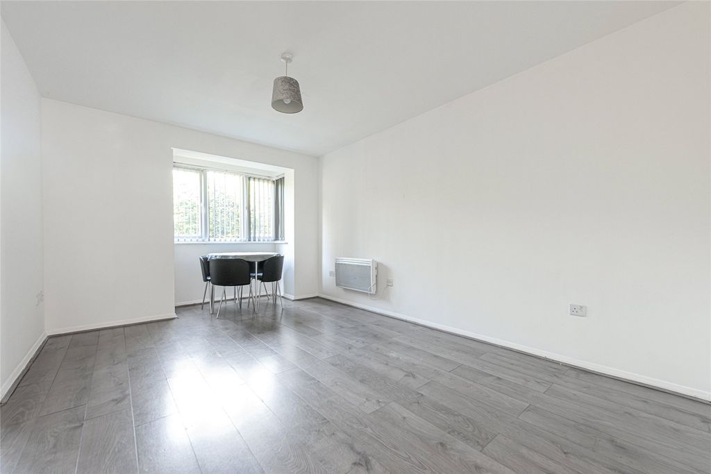 Property photo 2 of 12 Picture No. 03