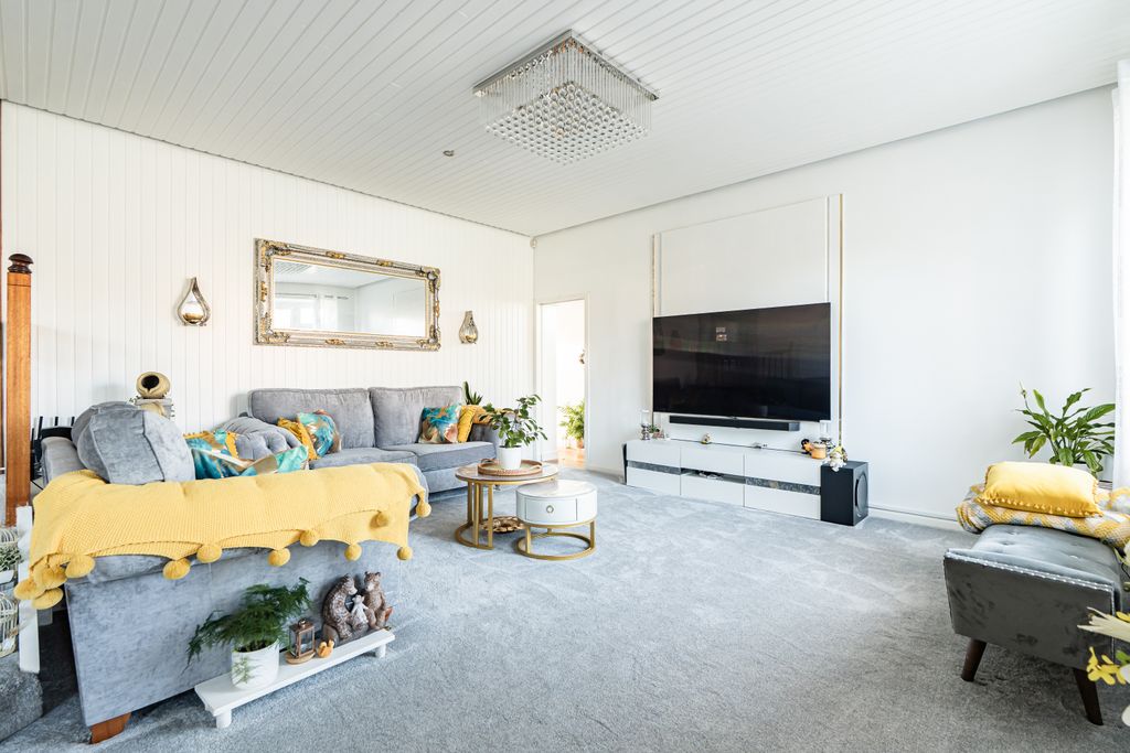 Property photo 2 of 26 Property Image 2