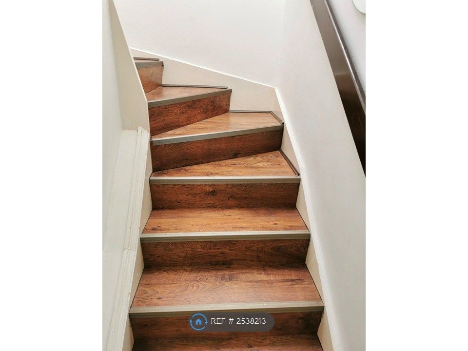 Property photo 2 of 21 Staircase