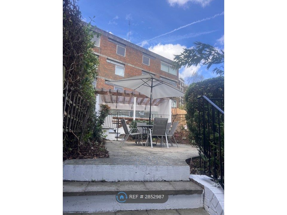 Property photo 2 of 23