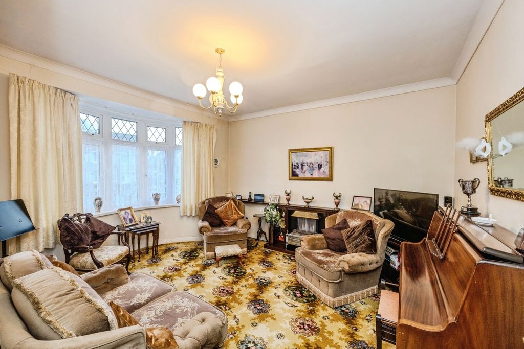 Property photo 3 of 21 Pbox-Img.Jpg