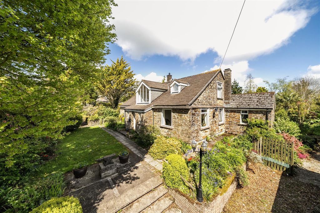 Property photo 1 of 60