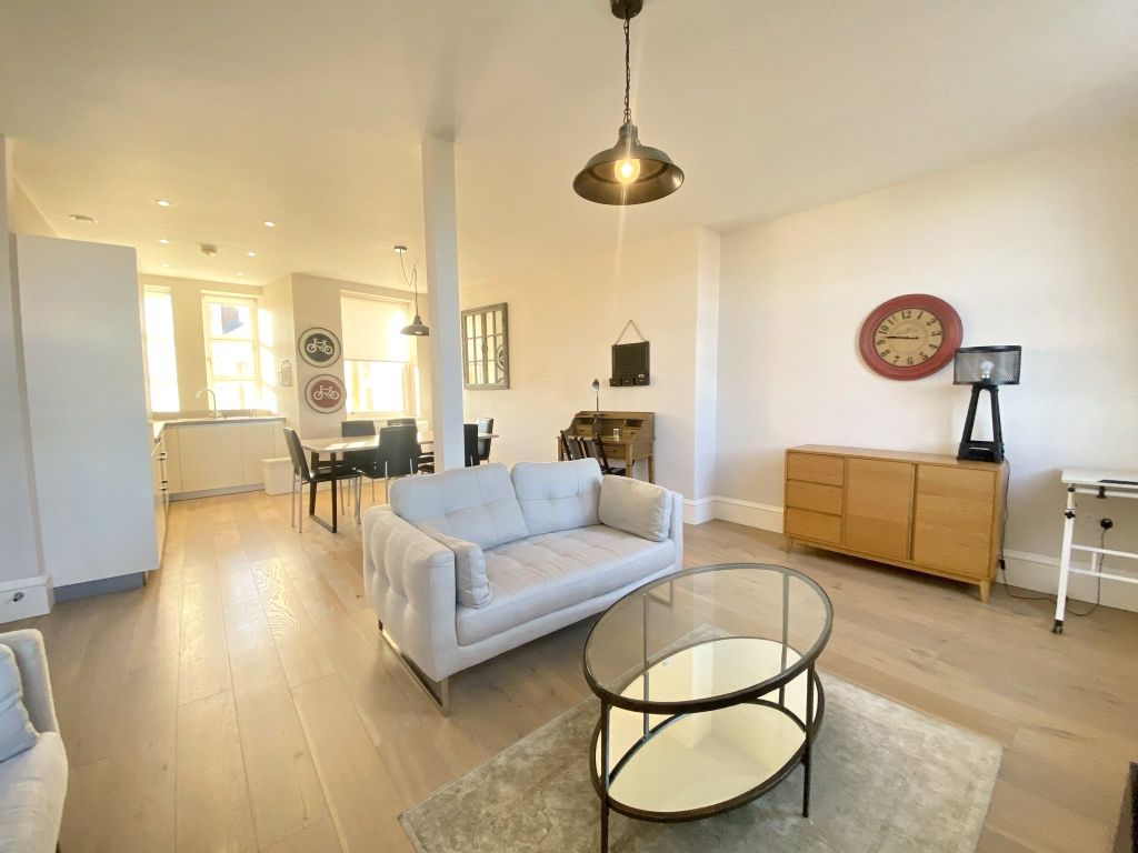 Property photo 3 of 19 Picture No. 25