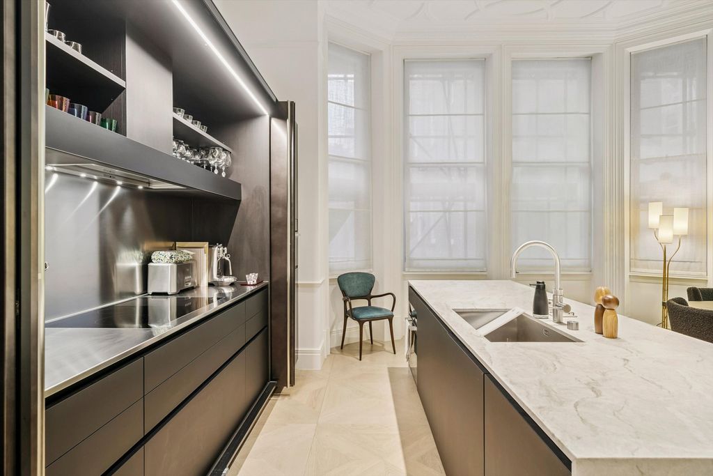 Property photo 2 of 21 Image