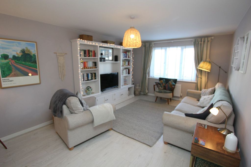 Property photo 2 of 29