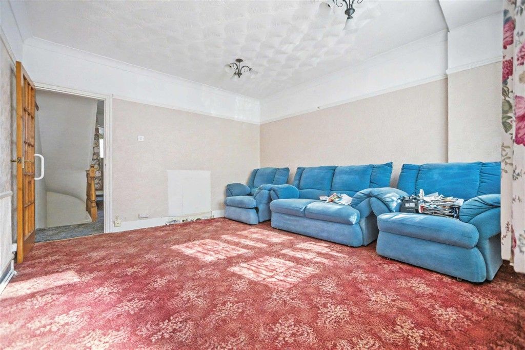 Property photo 3 of 5