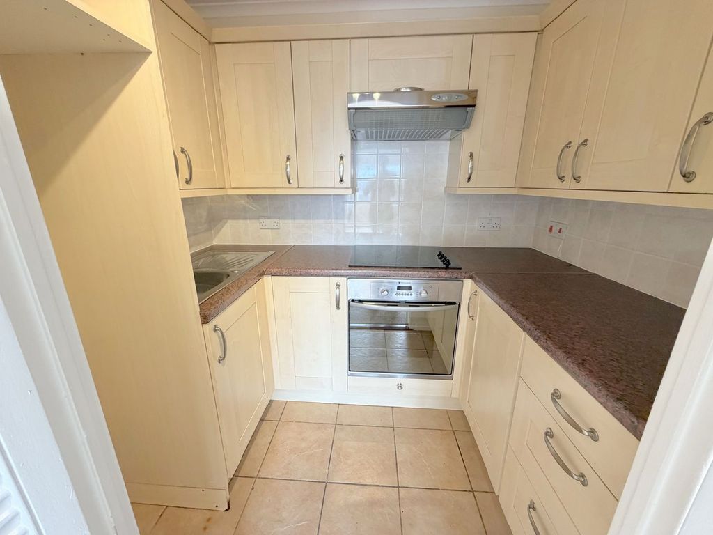 Property photo 3 of 20
