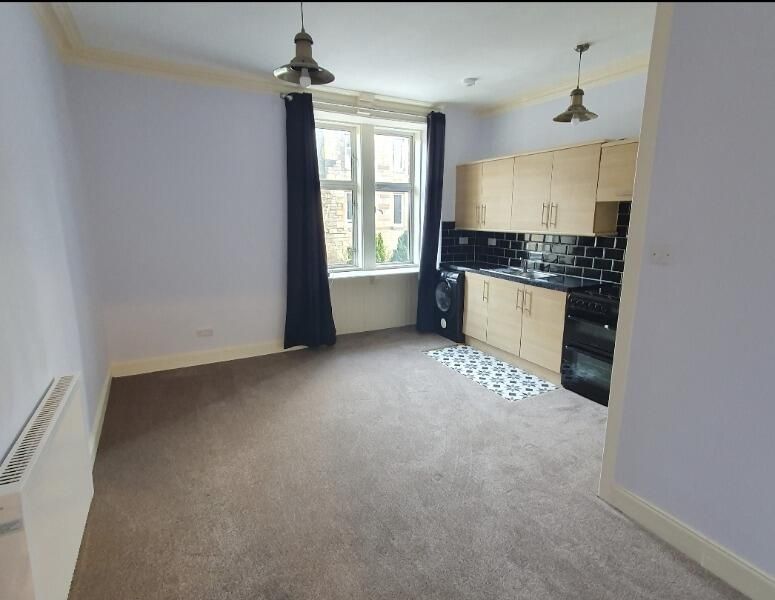 Property photo 3 of 7 Kitchen