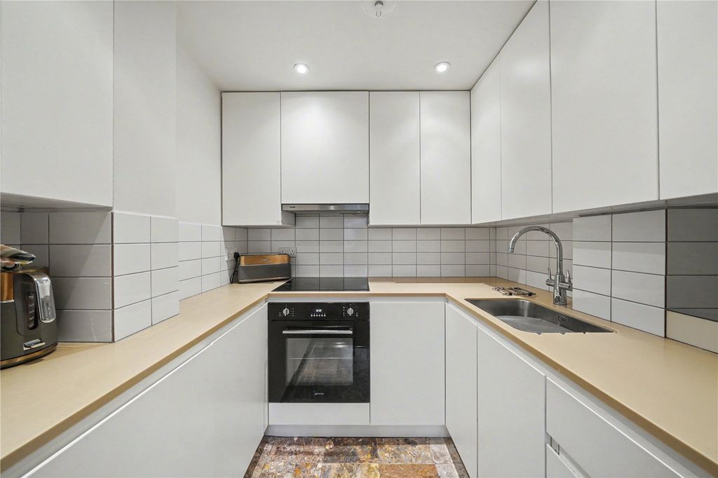 Property photo 2 of 20 Picture No. 08