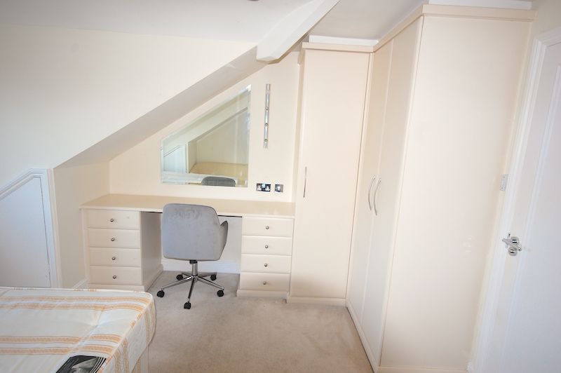 Property photo 2 of 23 Bedroom