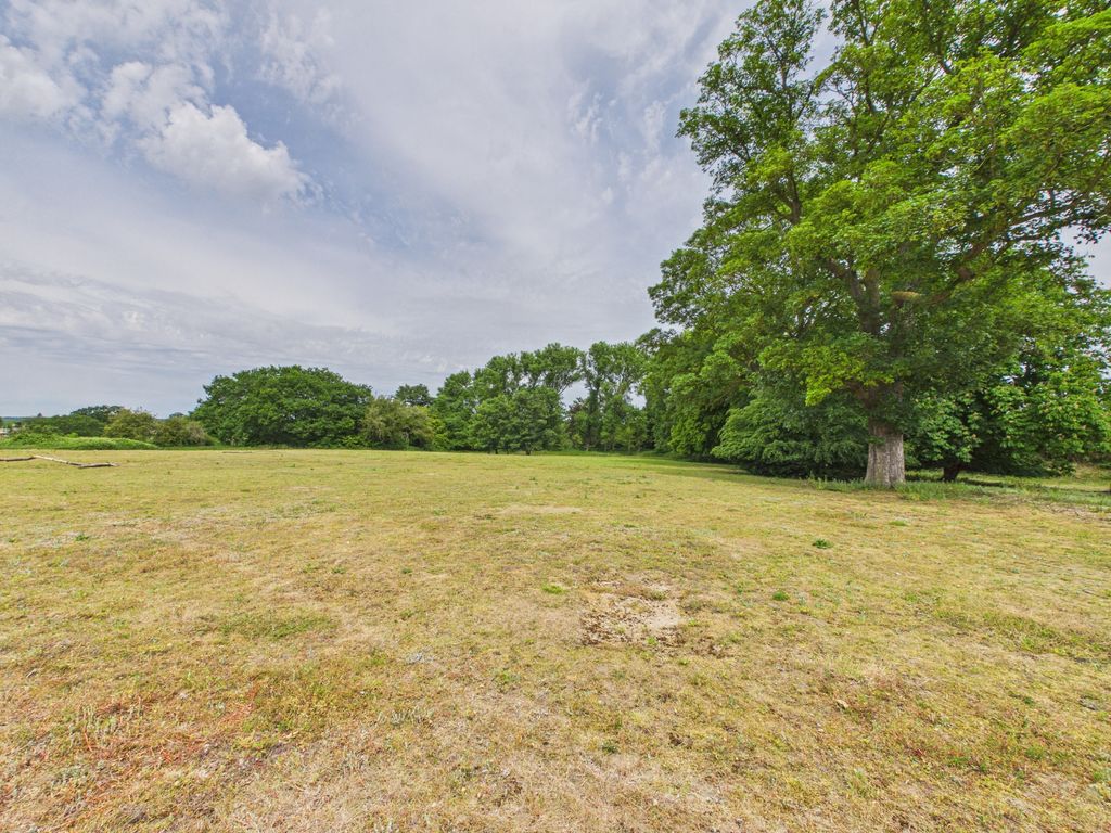 Property photo 2 of 11 Cam04058G0-Pr0073-Still003.Jpg