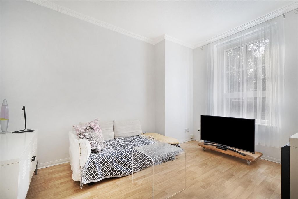 Property photo 2 of 15 Reception