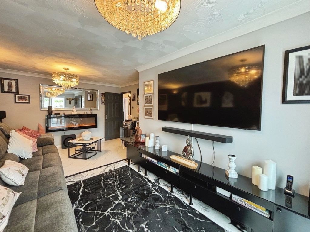 Property photo 2 of 23 5095985