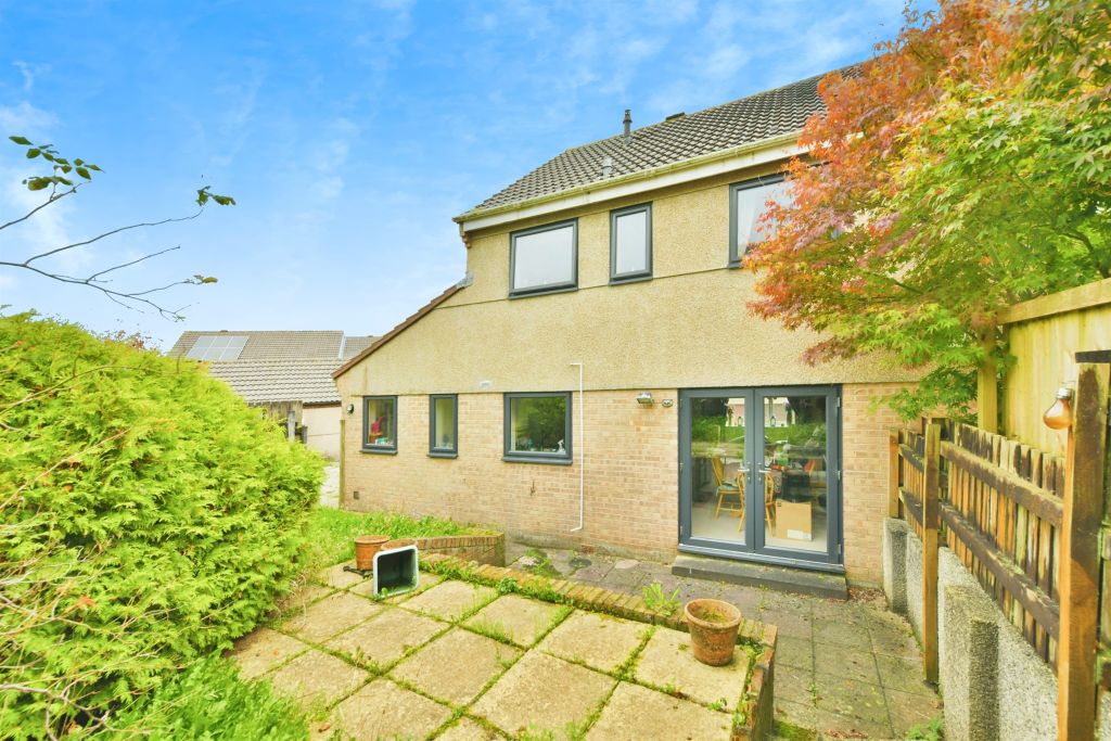 Property photo 3 of 17