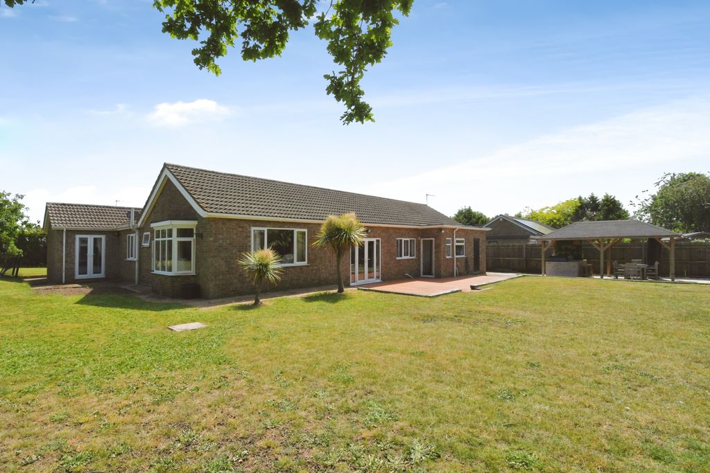 Property photo 2 of 15