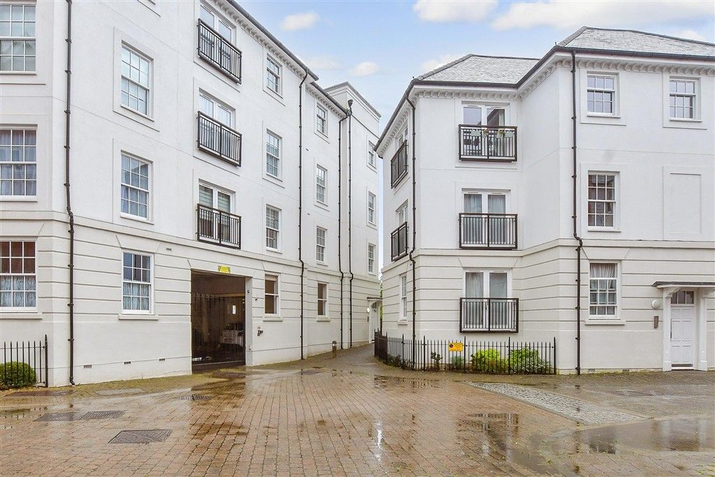 Property photo 1 of 8 External (Web)