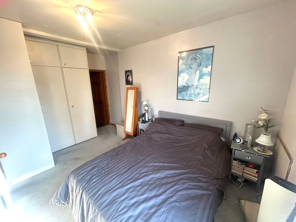 Property photo 2 of 23 Photo 4