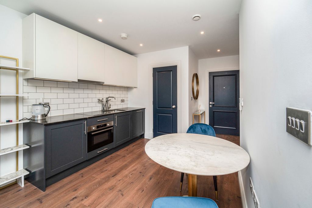 Property photo 3 of 15 Pbox-Img.Jpg