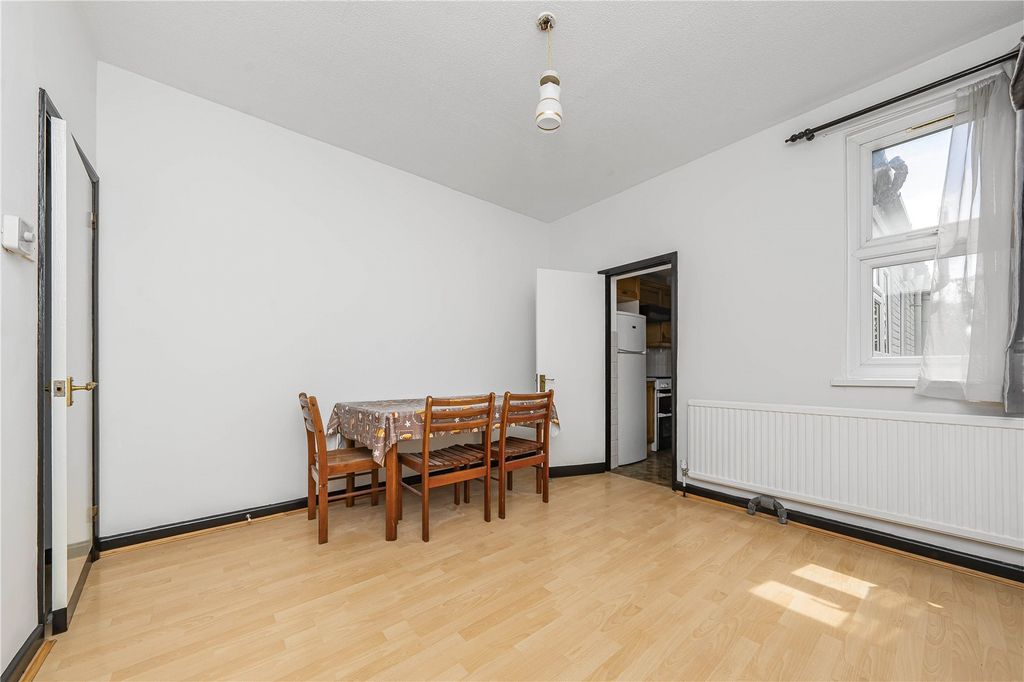 Property photo 3 of 12 Picture No. 04
