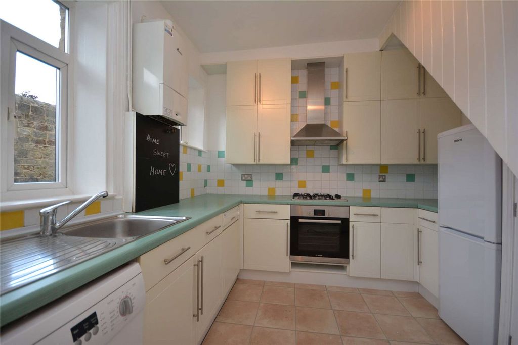 Property photo 3 of 27 Picture No. 18