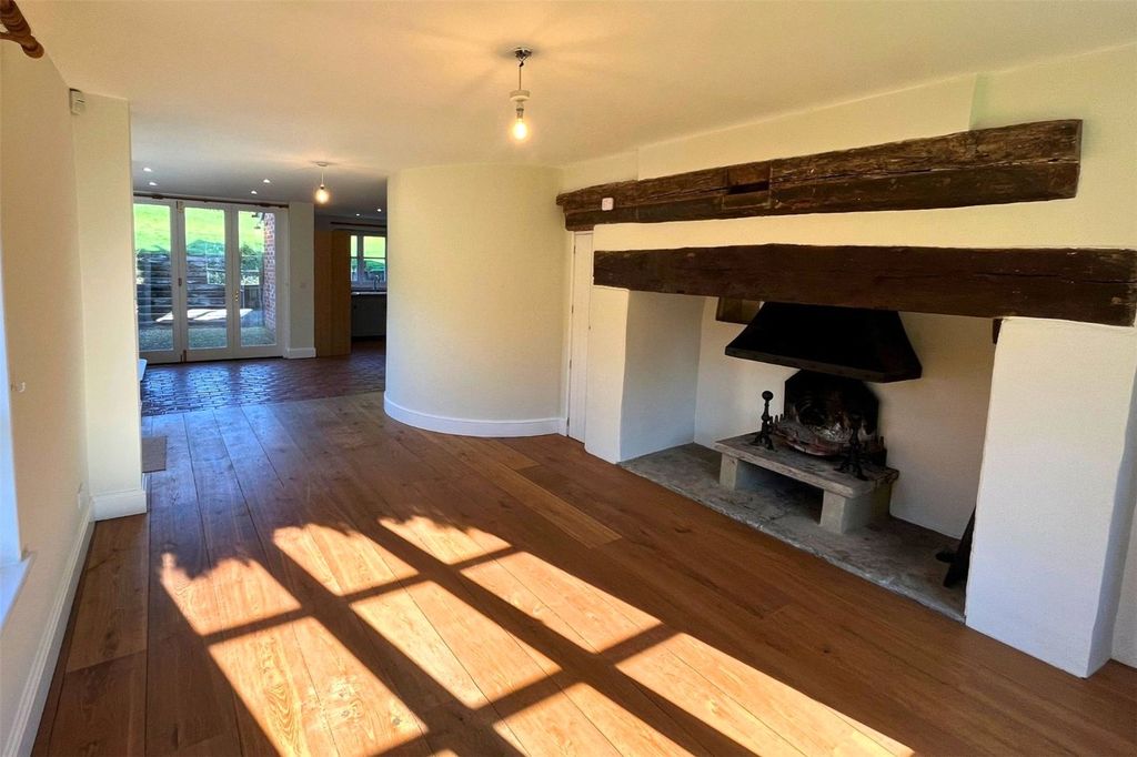 Property photo 2 of 9 Living Room