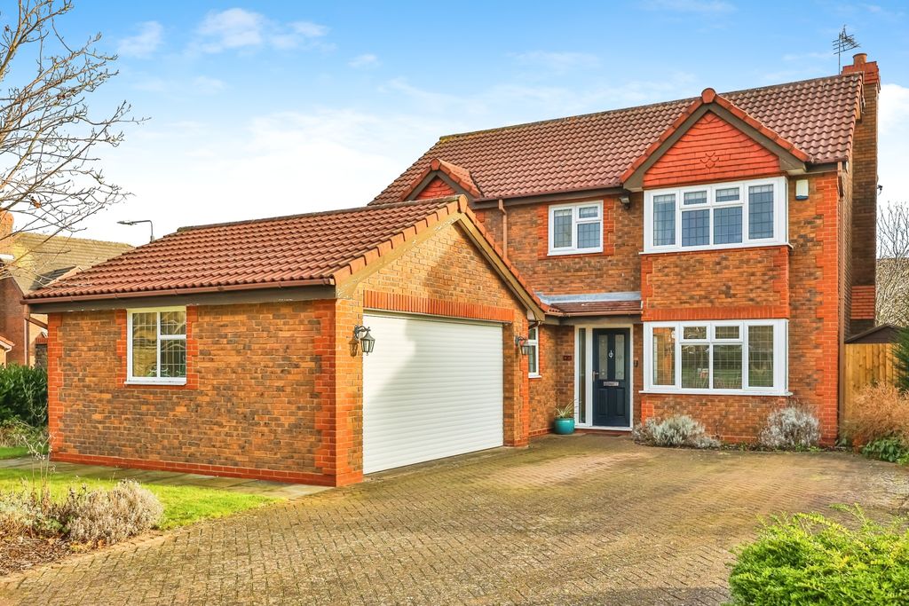 Property photo 2 of 20 Front