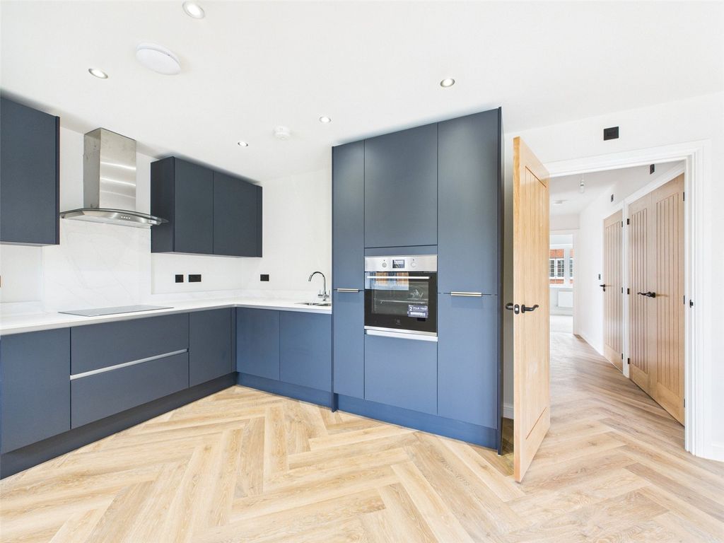 Property photo 2 of 11 Picture No. 03