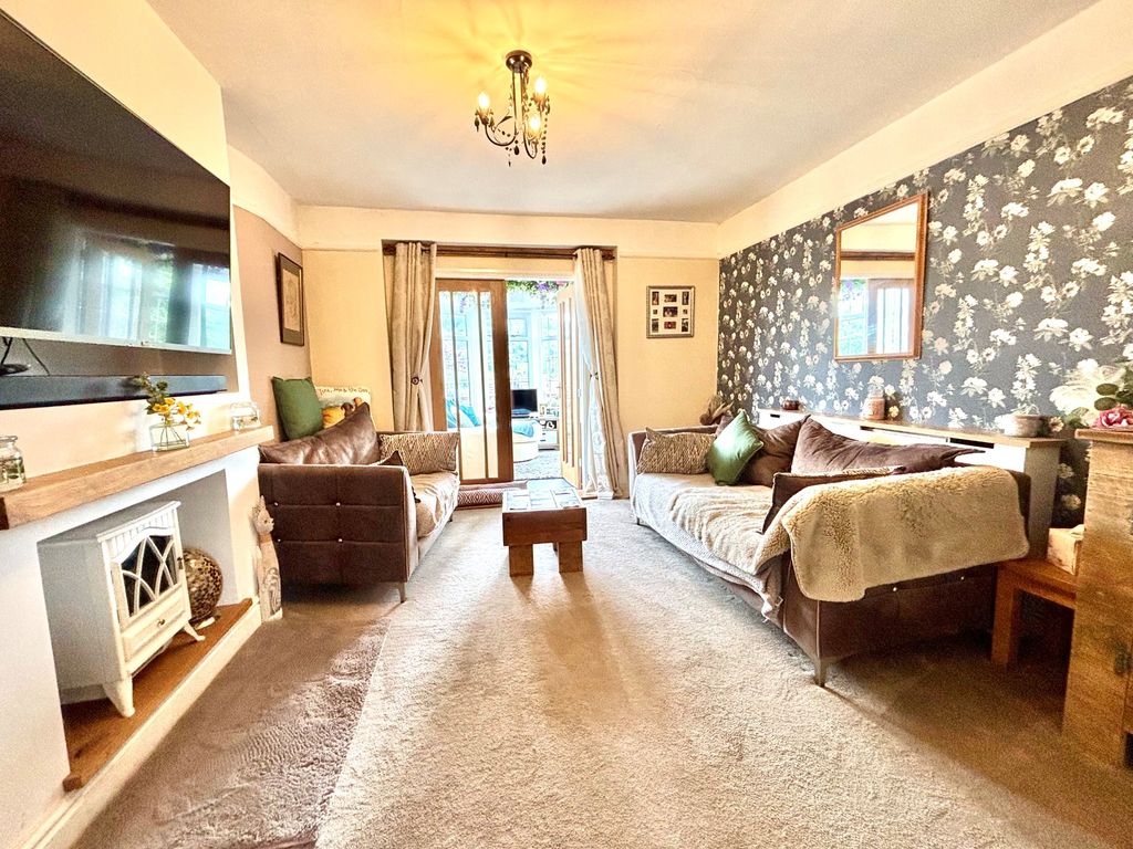 Property photo 2 of 19