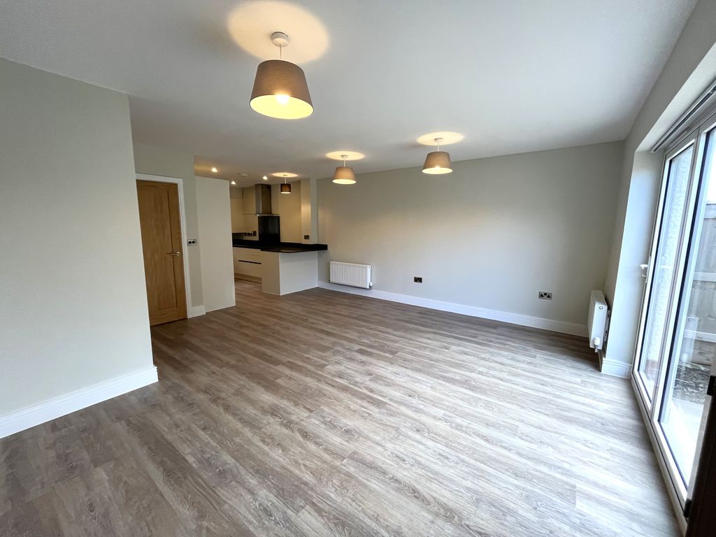 Property photo 3 of 14 Living Room