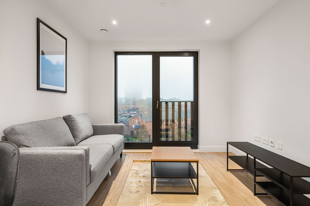 Property photo 2 of 21 12_69753