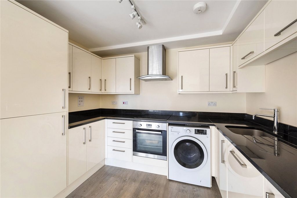 Property photo 2 of 13 Picture No. 07