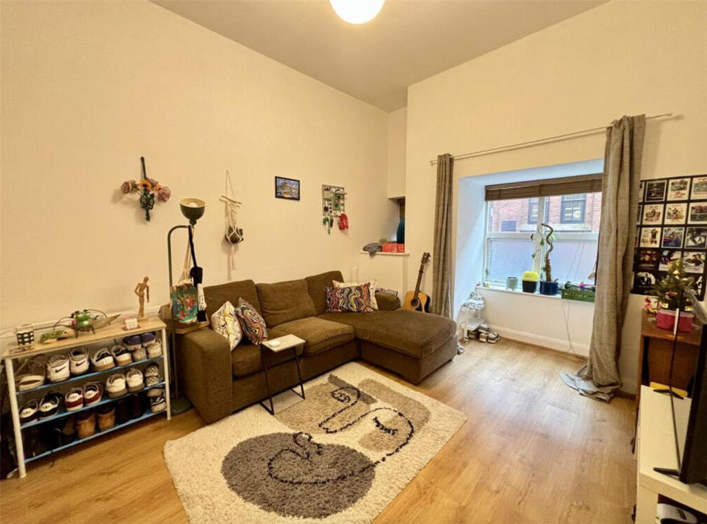 Property photo 1 of 6 1. Living.Png