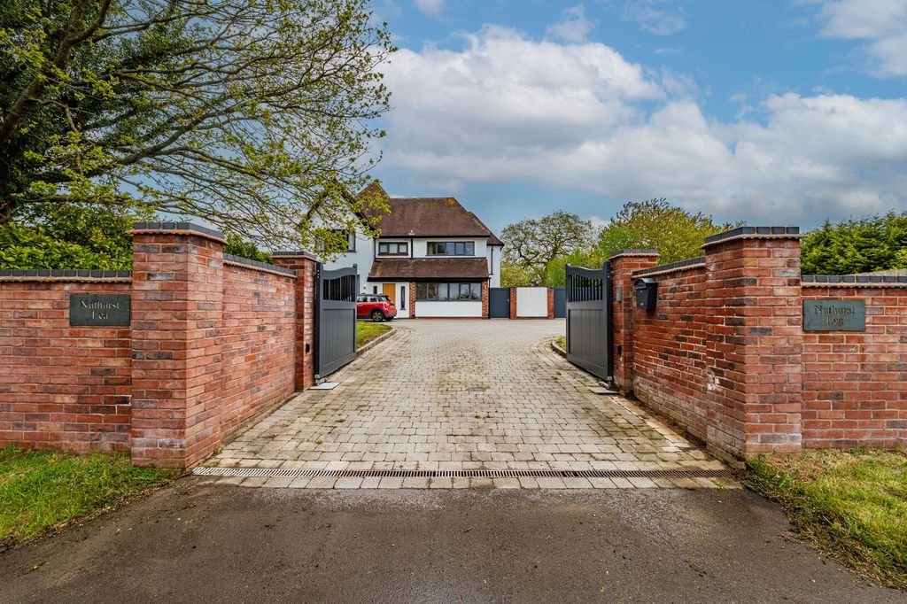 Property photo 2 of 24