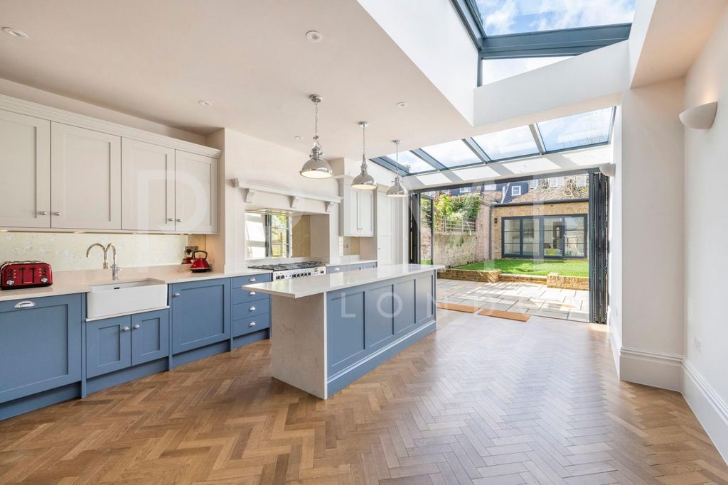 Property photo 1 of 17 Br5B (12).Jpg