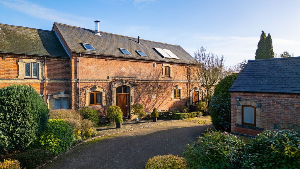 Property photo 1 of 48