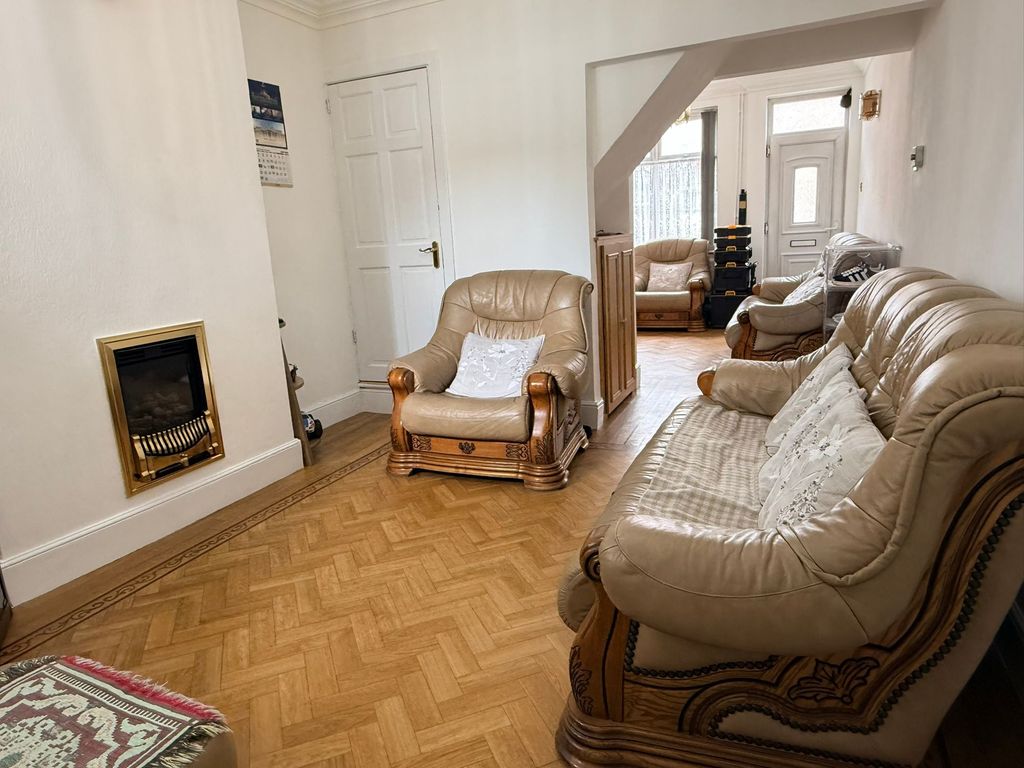 Property photo 2 of 19