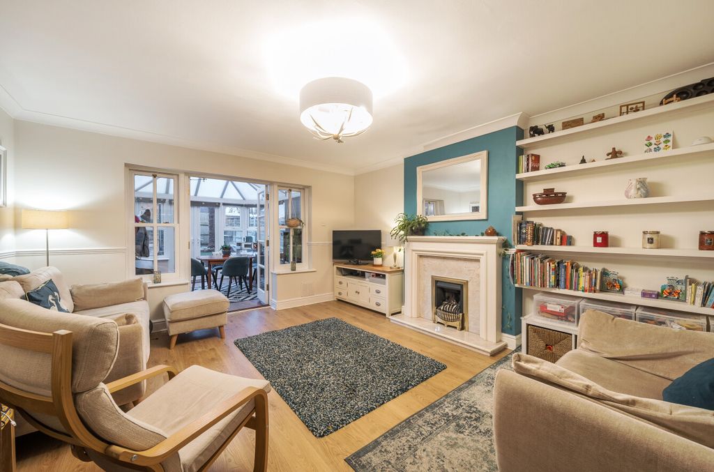 Property photo 2 of 19 1253930 (3)