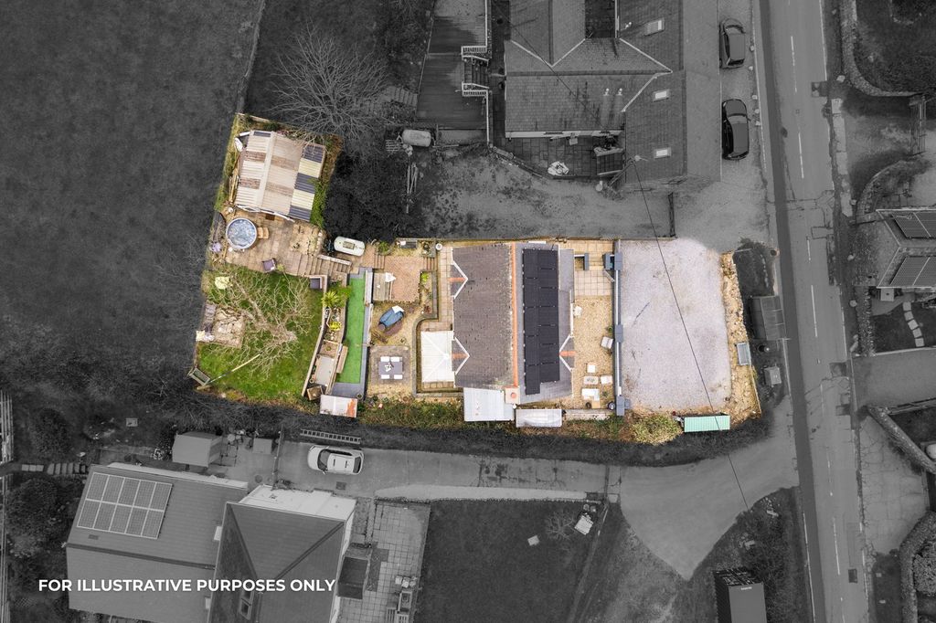 Property photo 3 of 35