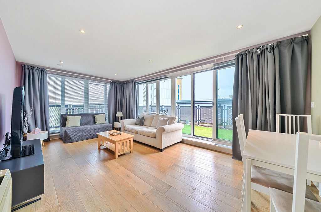 Property photo 3 of 29 1329520-16-6888Ba...