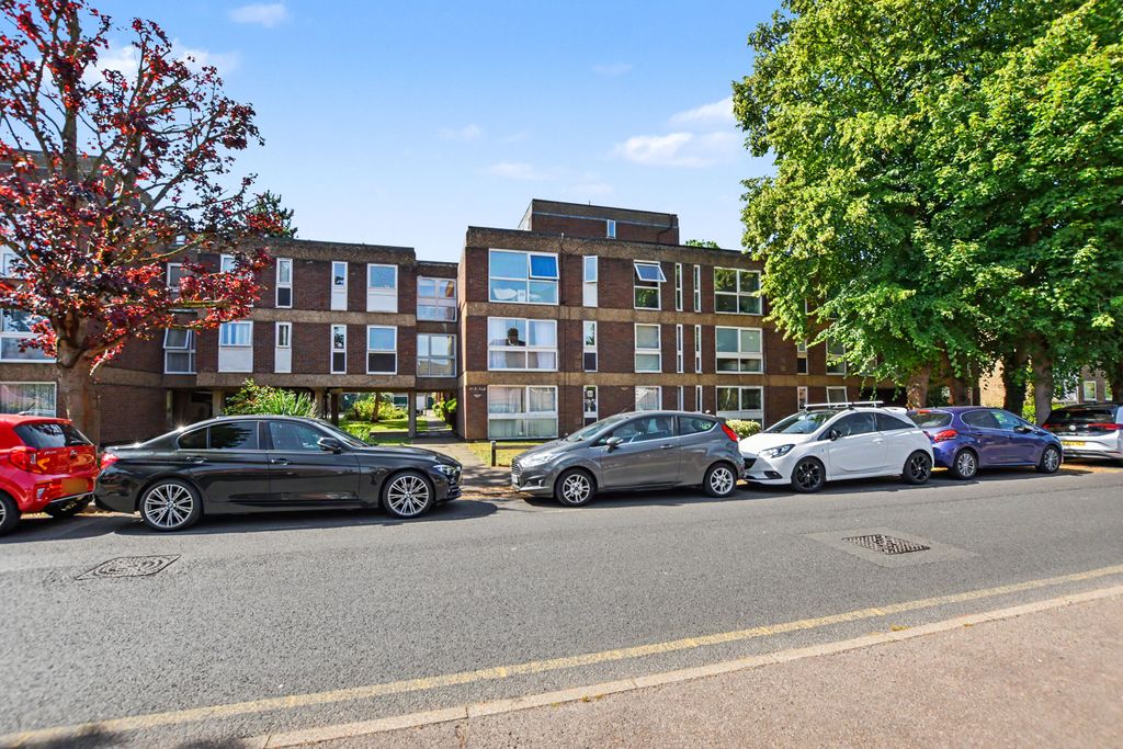 Property photo 1 of 12 8 Sandalwood House, Longlands Road, Sidcup, Bexley, Da15 7Nb