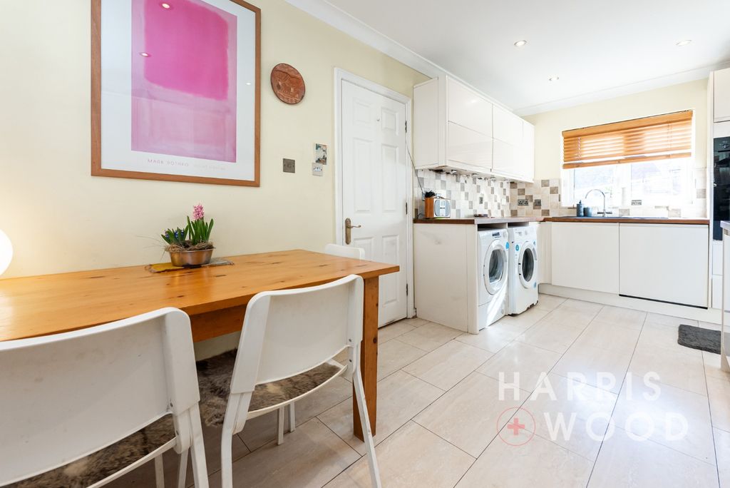 Property photo 2 of 28 3945133