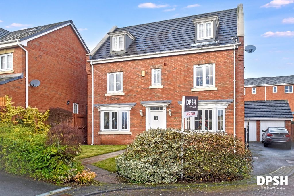 Property photo 1 of 41