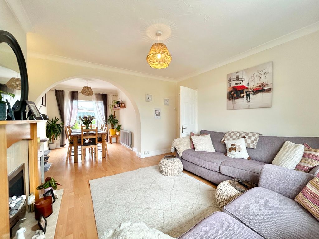 Property photo 3 of 29
