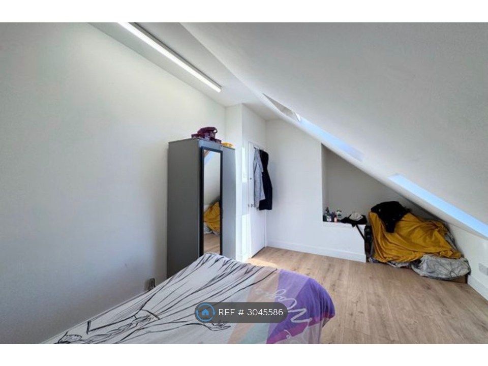 Property photo 1 of 2