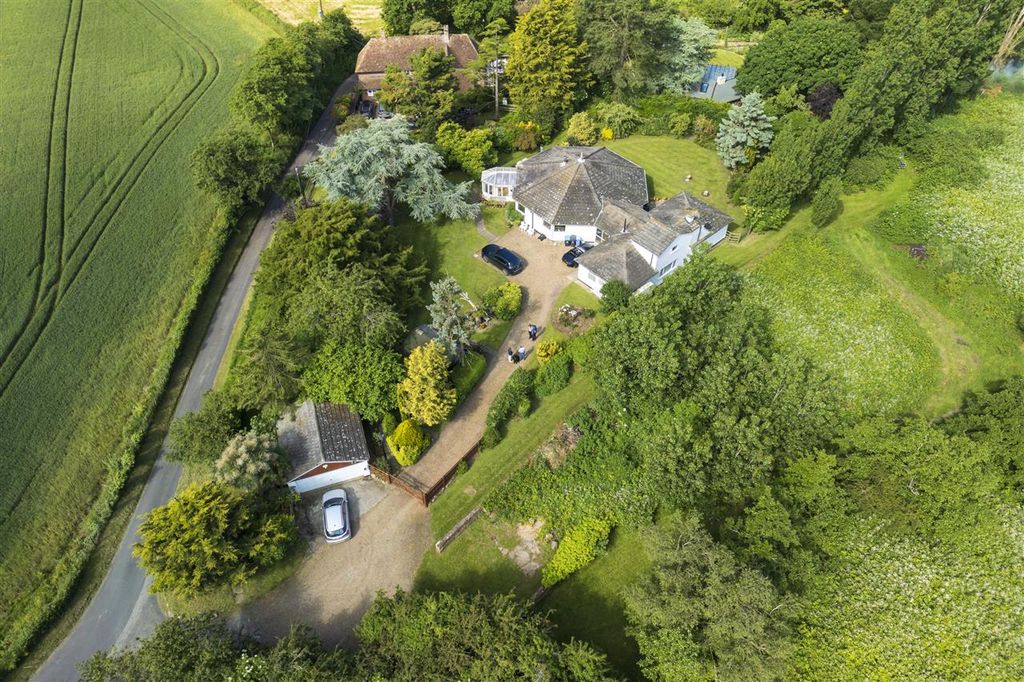 Property photo 2 of 31
