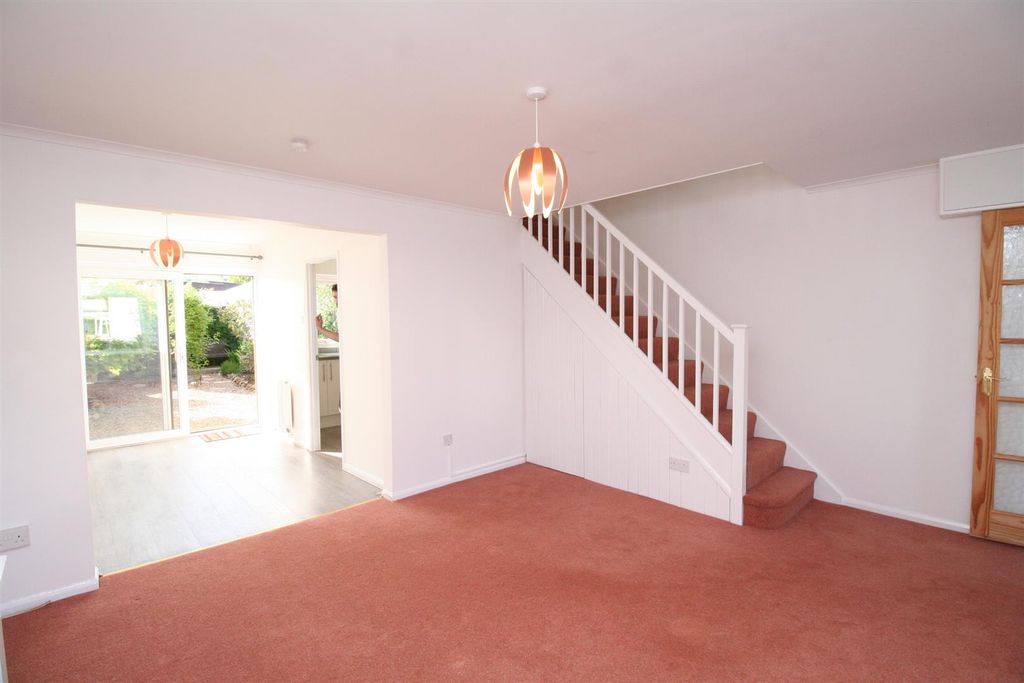 Property photo 2 of 11 Living Room