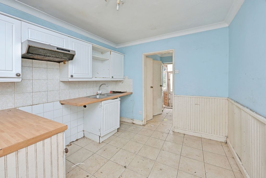 Property photo 3 of 12 Pbox-Img.Jpg