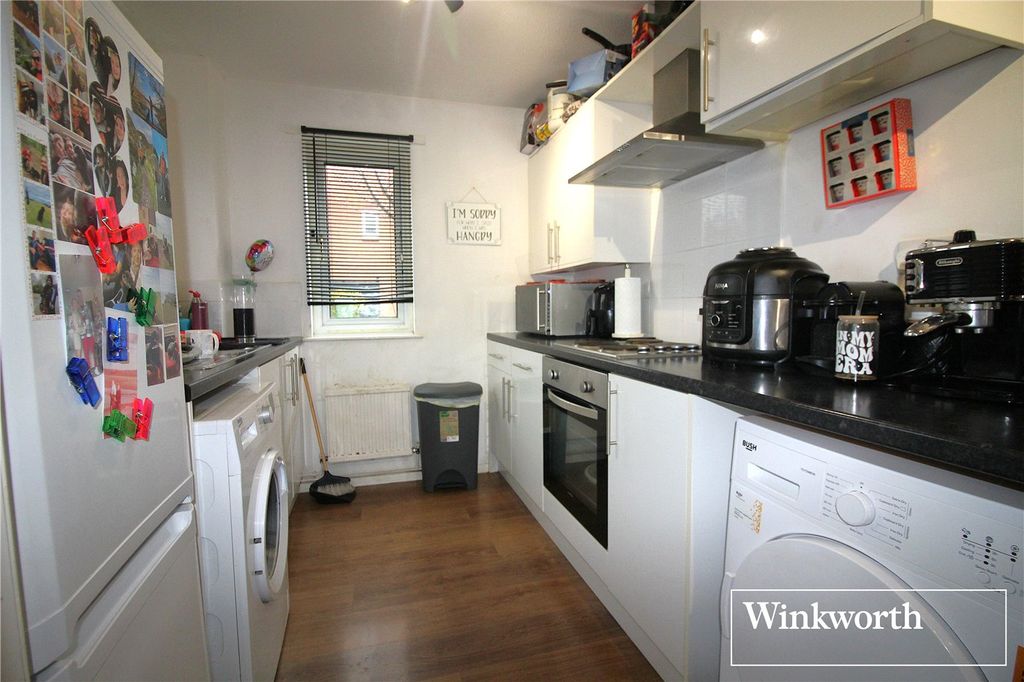 Property photo 3 of 7 Picture 3