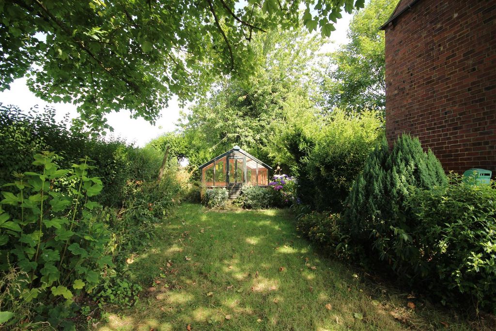 Property photo 2 of 19 External