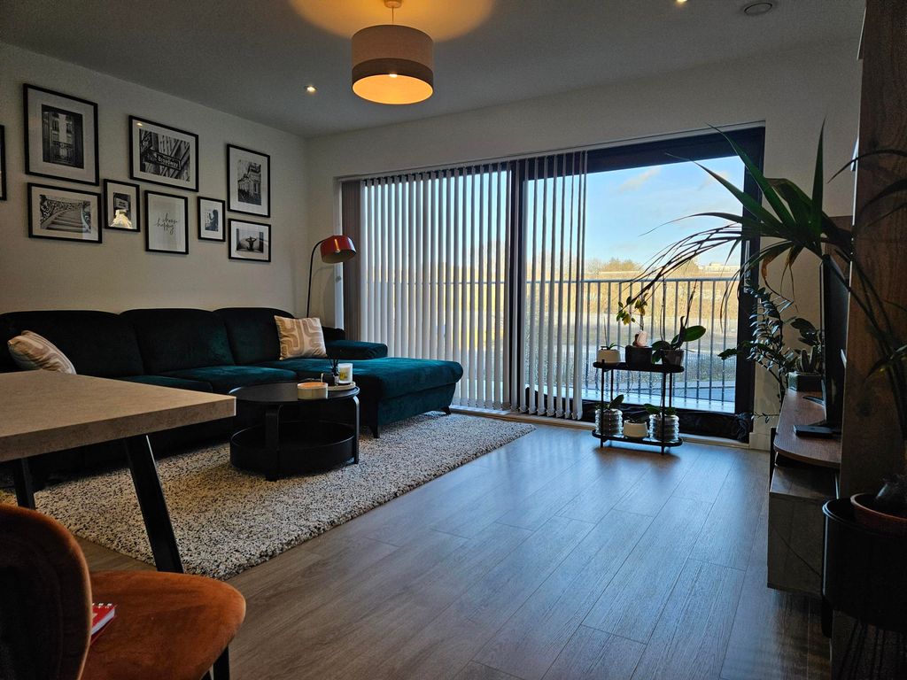 Property photo 2 of 9